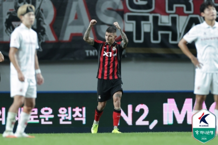 주먹을 불끈 쥔 클리말라. 한국프로축구연맹 제공