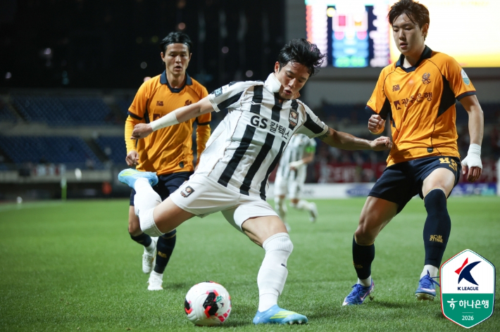 지난 5월 12일 서울과 광주의 맞대결 모습. 한국프로축구연맹 제공