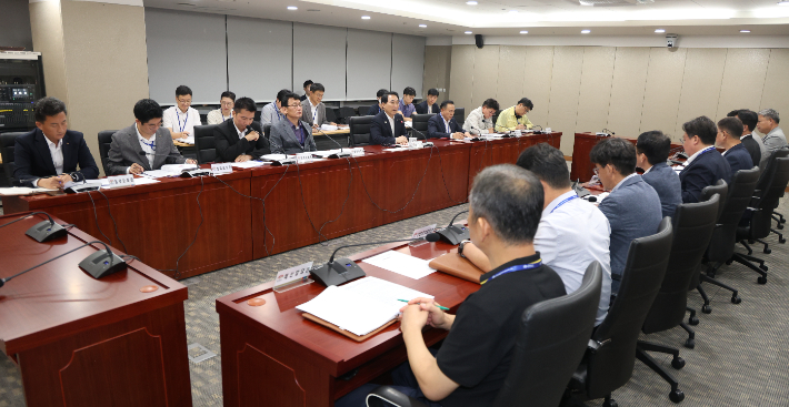 29일 충남도청에서 열린 지천댐 긴급 회의. 충남도 제공