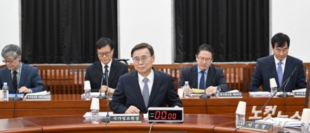 이종석 국정원장이 1일 국회에서 열린 정보위원회 전체회의에 참석하고 있다. 2026. 09. 01. 국회사진기자단
