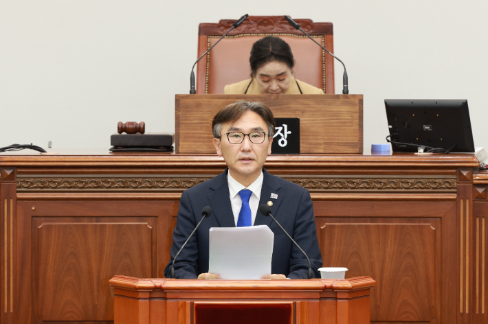 전홍표 창원시의원. 창원시의회 제공 