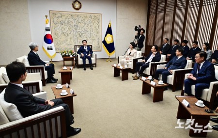 제439회 정기국회 개회식 사전환담
