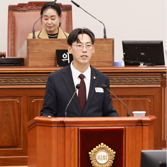김동엽 창원시의원. 창원시의회 제공 