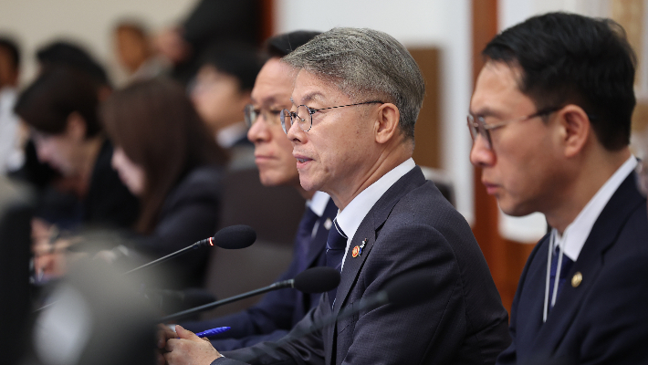  민형배 전남광주특별시장이 1일 청와대에서 열린 이재명 대통령 주재 국무회의에서 발언하고 있다. 연합뉴스