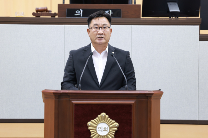 김철민 여수시의원이 5분 자유발언을 하고 있다. 여수시의회 제공