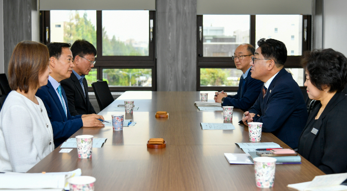 김포시장·김포교육지원청 교육장 간담회. 김포시 제공