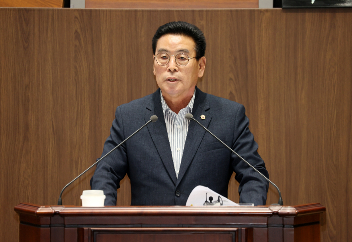 5분 발언하는 장재석 충남도의회 의원. 도의회 제공