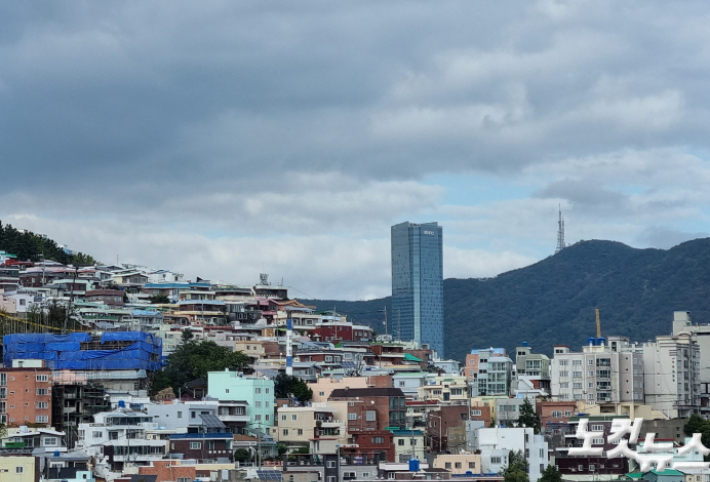 흐린 부산. 김혜민 기자 