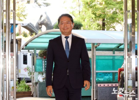 김승원 법무장관 후보자, 인사청문회 준비사무실 출근