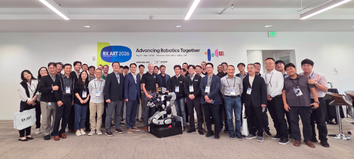 삼성SDS가 미국 캘리포니아주 마운틴뷰에서 'RX ART(Robotics Transformation Advancing Robotics Together) 2026'을 개최해 삼성 주요 관계사, 글로벌 피지컬 AI 기업들과 로봇 활용 사례 검증 성과를 공유하고 협력 방안을 논의했다. 삼성SDS 제공