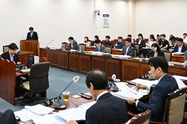 3일 열린 부산시의회 기획재경위원회 회의. 부산시의회 제공