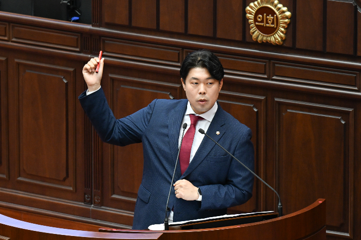 이열 부산시의원. 부산시의회 제공