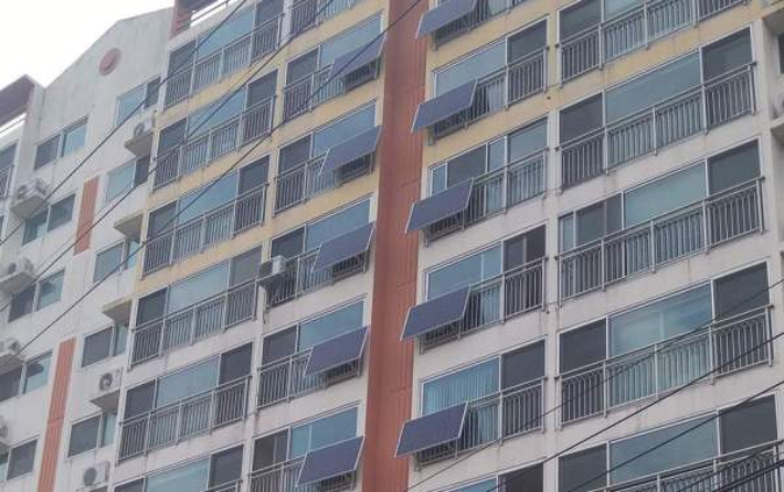 가정형(베란다) 태양광 시설. 군산시 제공
