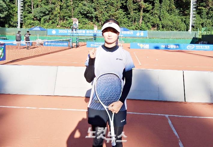 복식 전문 선수였지만 오히려 단식에서 실업 데뷔 후 첫 우승을 차지한 김여빈. 노컷뉴스 