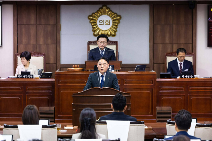 주우성 의원이 시의회 본회의장에서 발언하고 있다. 순천시의회 제공