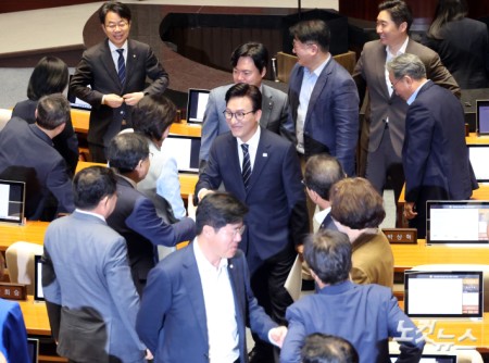 교섭단체 대표연설 마친 김민석 대표