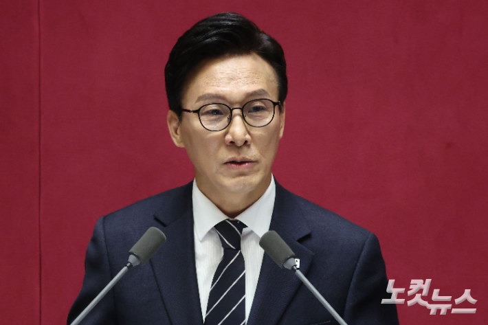 더불어민주당 김민석 대표가 7일 국회 본회의에서 교섭단체 대표연설을 하고 있다. 황진환 기자