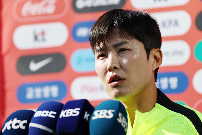 2026 아이치·나고야 아시안게임에 출전하는 여자 축구 대표 지소연이 7일 충청남도 천안 코리아풋볼파크에서 인터뷰를 하고 있다. 연합뉴스