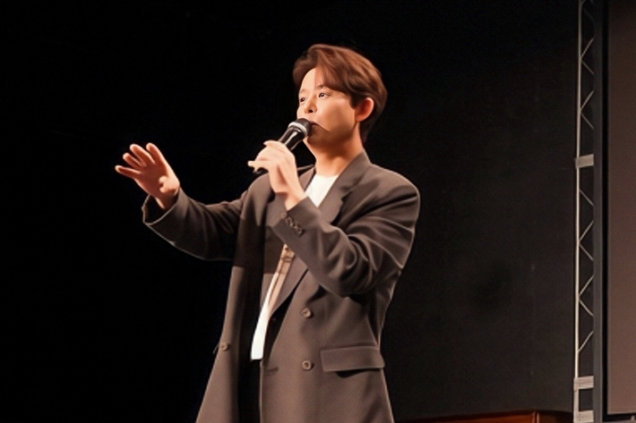지난 5일 서울 강서구 콤카홀에서 데뷔 30주년 기념 무료 팬 미팅을 연 H.O.T. 토니안. 비웨이브엔터테인먼트 제공