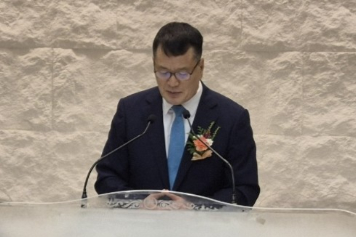 신임 이사장 박선용 목사가 취임 인사를 하고 있다. 미래교회전략연구소 제공