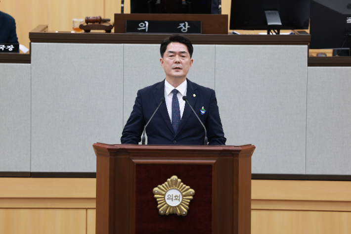권석환 여수시의원이 발언하고 있다. 여수시의회 제공