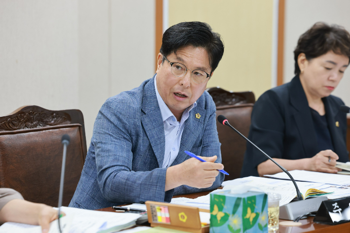 주연창 의원이 질의하고 있다. 통합특별시의회 제공