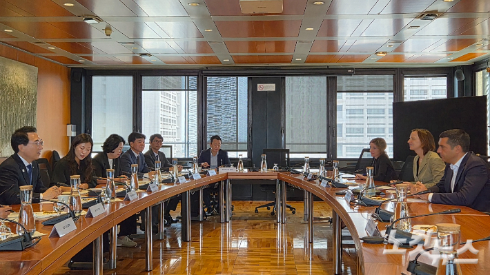 에밀리아로마냐주청사를 찾은 충청남도 대표단. 김정남 기자
