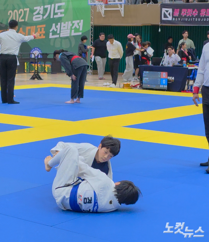 12일 2027 주짓수 경기도대표 선발전에서 경기를 펼치고 있는 ASM팀토마 본관 김규민(김포 하늘빛초) 군. 박창주 기자