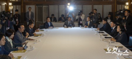 더불어민주당 김민석 대표가 2026년 9월 13일 서울 종로구 삼청동 국무총리 서울공관에서 열린 고위당정협의회에서 발언하고 있다.