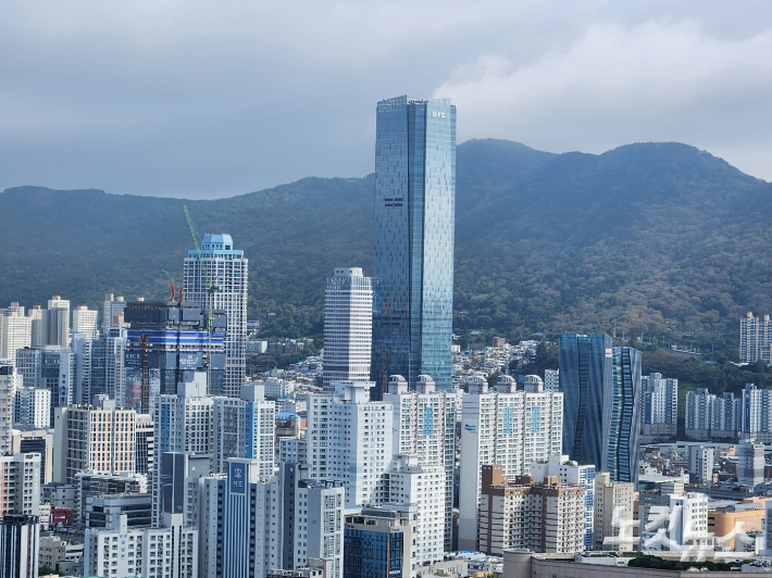 부산국제금융센터(BIFC). 부산CBS