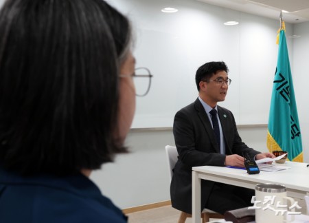 모두발언 하는 기본소득당 오준호 대표