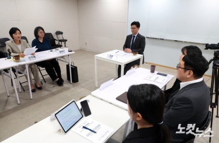최고위원회의 참석한 용혜인-박기홍