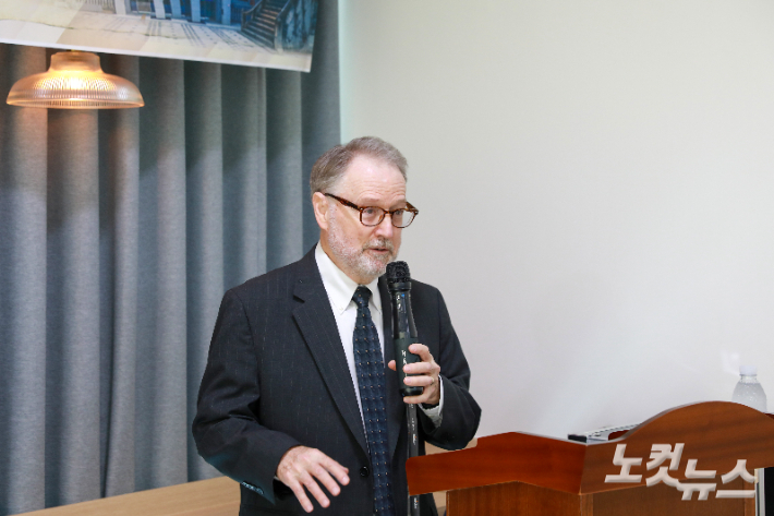 프레스톤 D. 전킨이 환영해준 참석자들에게 감사의 인사를 전하고 있다. 최화랑 기자