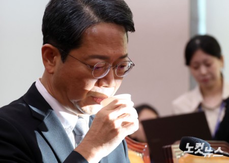목타는 김승원 법무장관 후보자