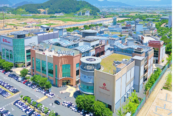 롯데아울렛 김해점 제공