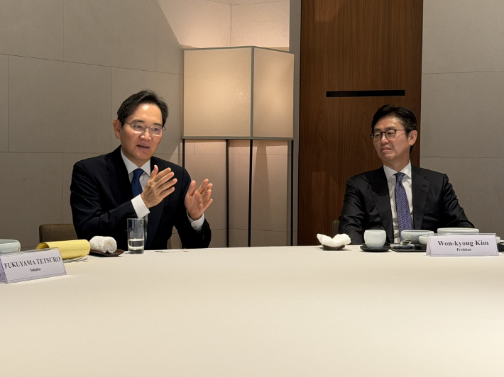 이재용 삼성전자 회장이 14일 일본 참의원 대표단과의 오찬 회동을 가졌다. 히라키 다이사쿠 공명당 참의원 국회대책위원장 SNS 캡처