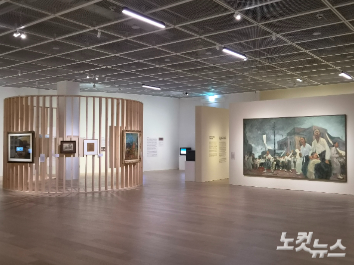 2년간 재단장을 마치고 17일 재개관하는 부산시립미술관  <그러나 우리는 아직도 이 바다 높은 물결 위에 있다: 1945-1953>. 정혜린 기자