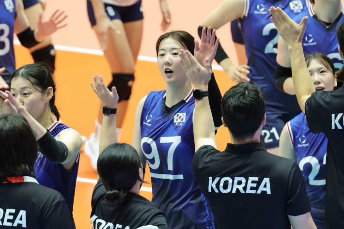 3-0 완승 이끈 강소휘. 연합뉴스