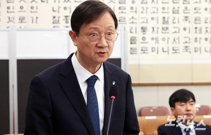 황진환 기자