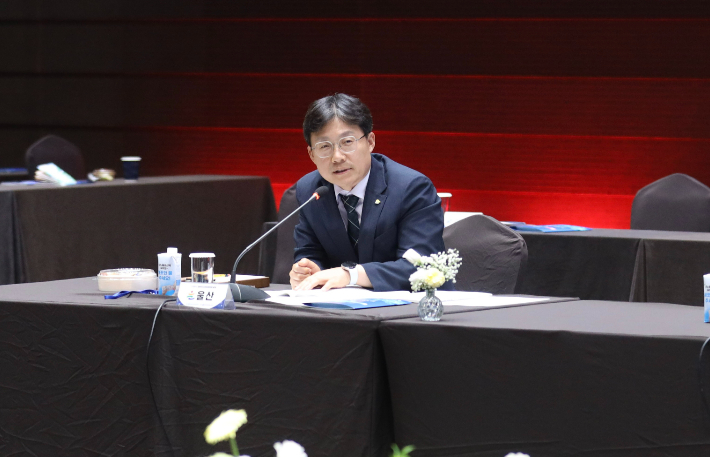 조용식 울산광역시교육감이 9월 17일 전남 여수에서 열린 대한민국교육감협의회 총회에서 발언을 하고 있다. 울산교육청 제공
