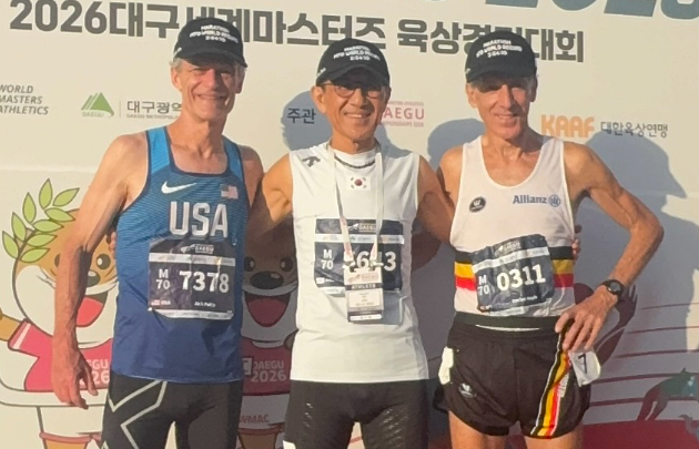 "메달? 우린 형제입니다"…'70대 세계 1위' 신행철의 5관왕 도전기[페이스메이커]