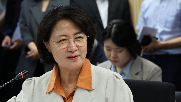  추미애 경기도지사가 14일 서울 종로구 대한민국시도지사협의회에서 열린 제61차 대한민국시도지사협의회 정기총회에서 인사말을 하고 있다. 연합뉴스