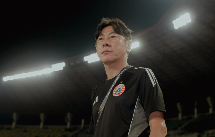 신태용 감독. 페르시자 홈페이지 캡처