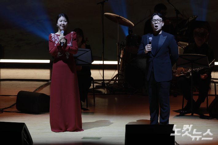 소프라노 강혜정과 베이스 김대영. 이상록 기자