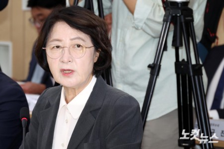 발언하는 추미애