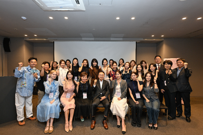 남원시는 지난 18일부터 이틀간 역대 춘향 20여 명이 참여한 가운데 '2026 춘향 앰버서더 하반기 네트워킹 워크숍'을 열었다. 남원시 제공