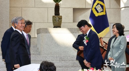 대화하는 조희대-김성수