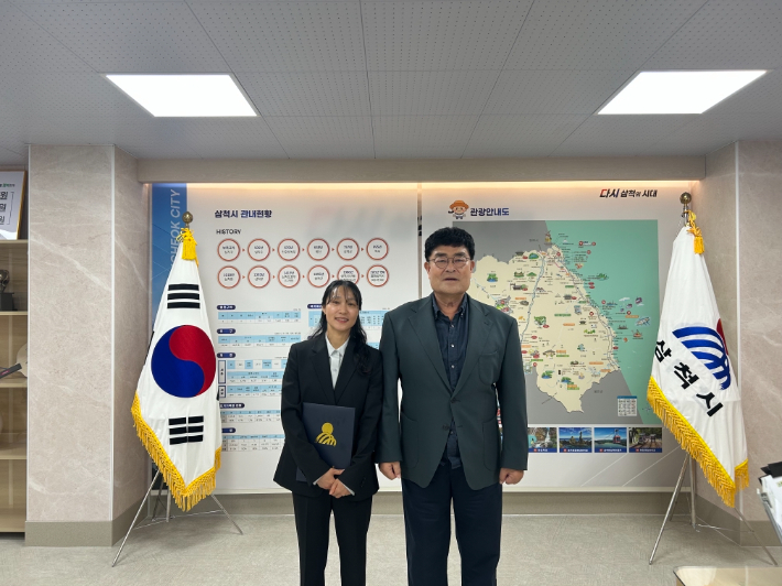 삼척시청 직장운동경기부 육상팀 감독 임용식. 삼척시 제공
