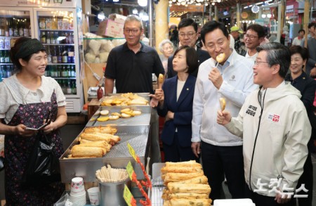 오세훈 서울시장이 22일 서울 중구 신중앙시장에서 