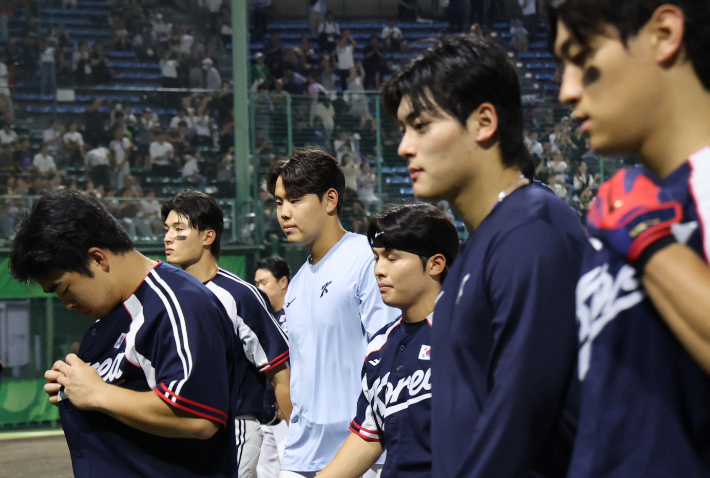 한국, 일본에 0-5 패. 연합뉴스
